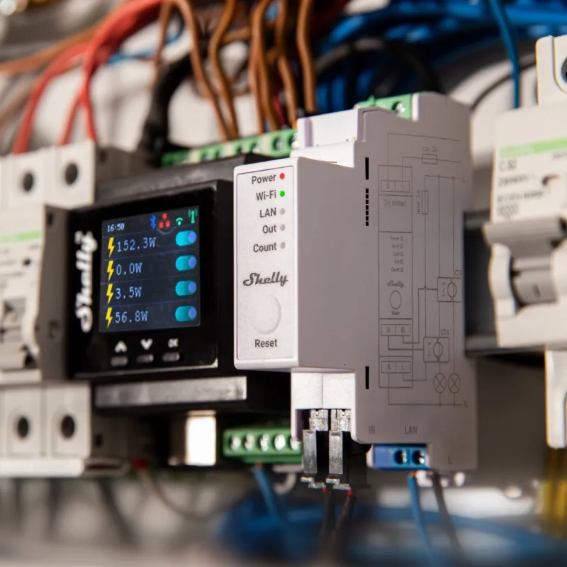 Shelly Pro 3EM-400A – Compteur d’énergie triphasé avec 3 pinces 400 A
